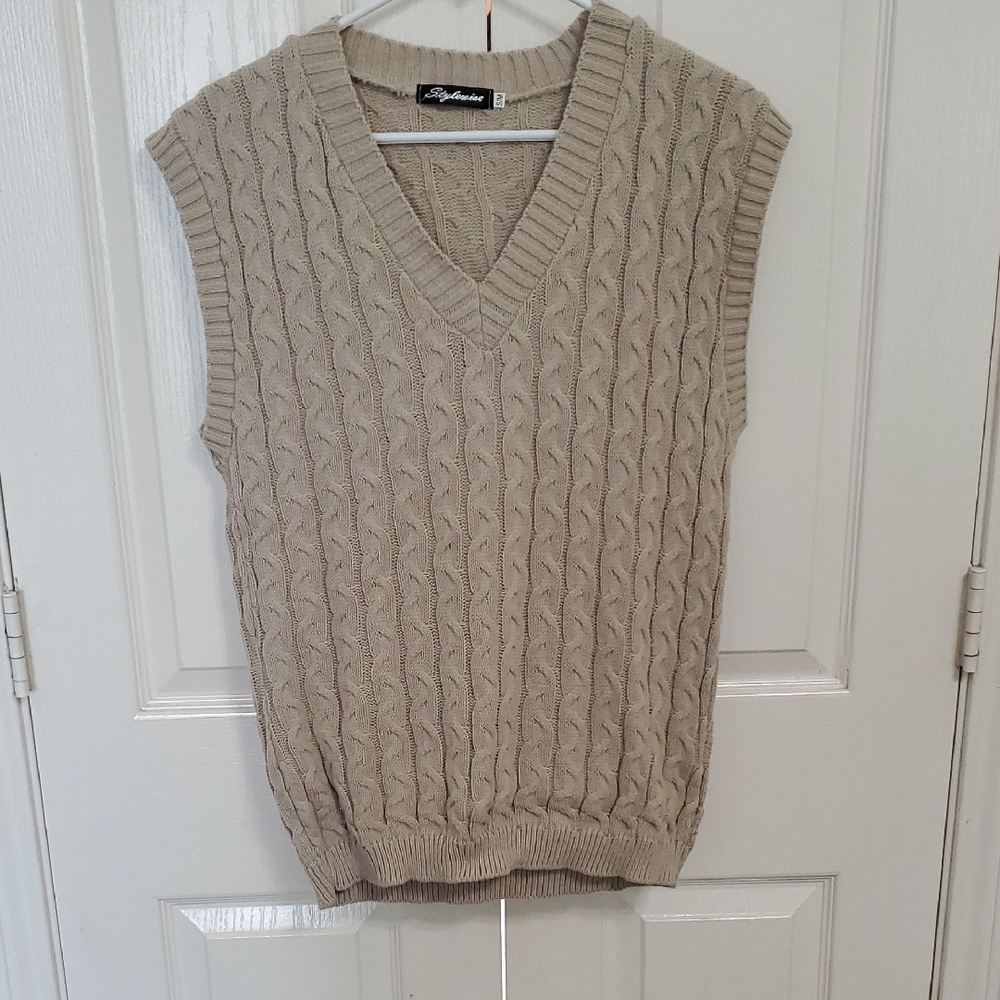 Stylish V-Neck Cable Knit Sweater - Beige